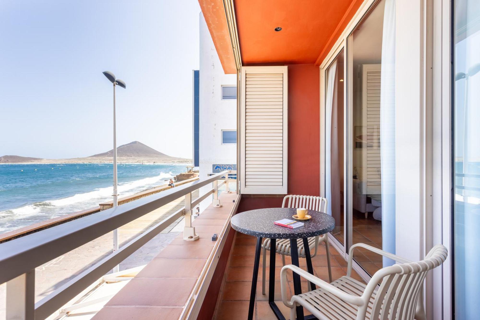 Spectacular Beachfront Loft-Style Casa Corina II El Médano Exterior foto